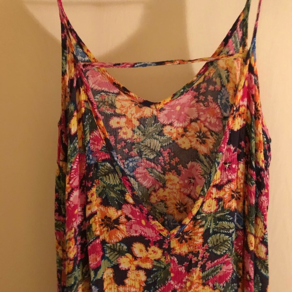 Floral open back maxi dress - Picture 3 of 3